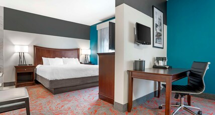 Best Western Plus Daphne Room Type - Suite-1 King Bed, Non-Smoking, Jacuzzi, Flat Screen Television, Sofabed For One Person, Microwave An