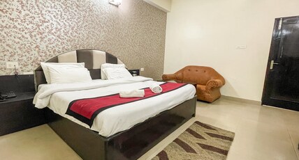 Durga Residency by Voyager Hotels @ 2 mins from Katra Railway station Room Type - Deluxe NON Ac room