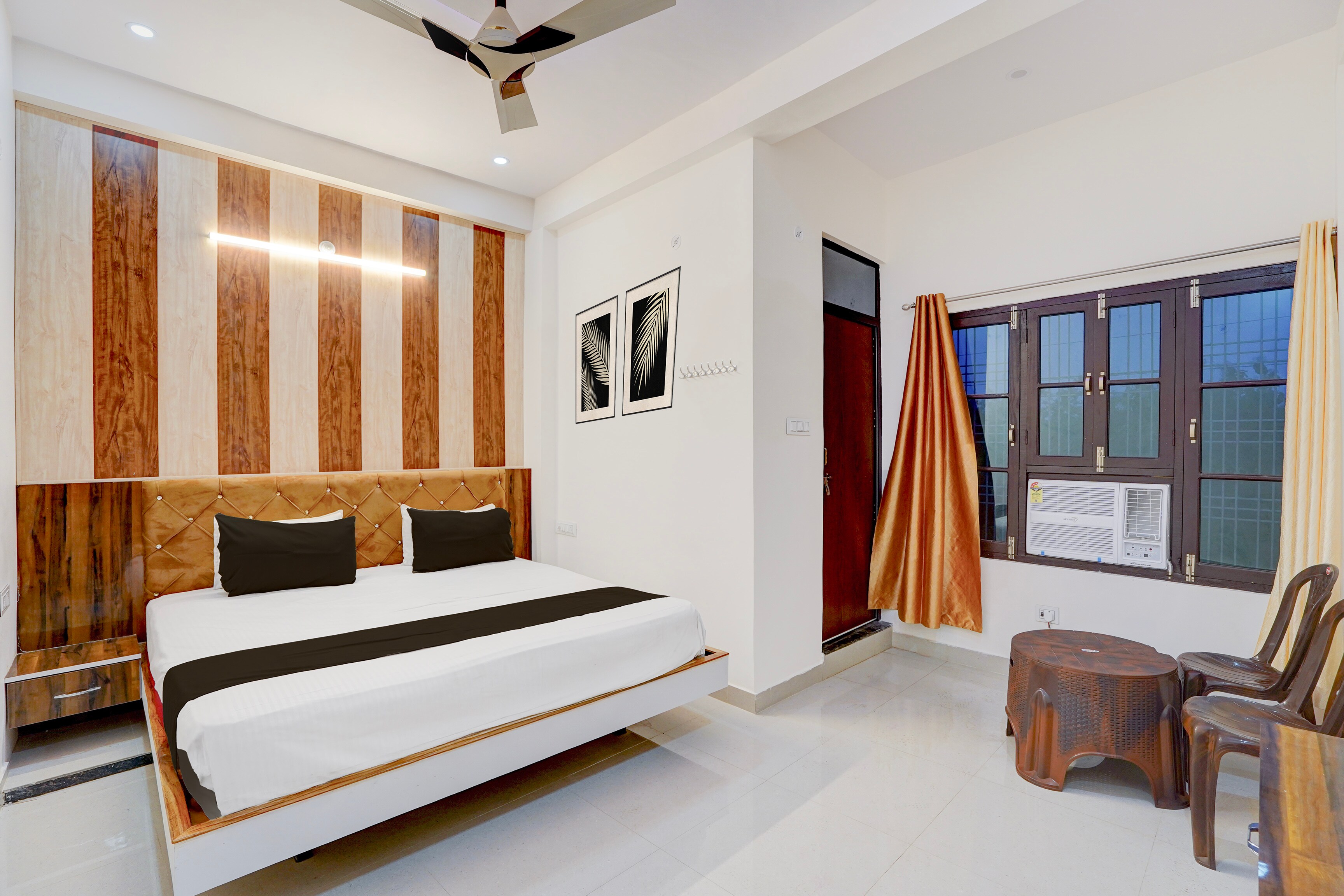 HOTEL O SARPANCH & RESTAURANT - Tap to explore photos