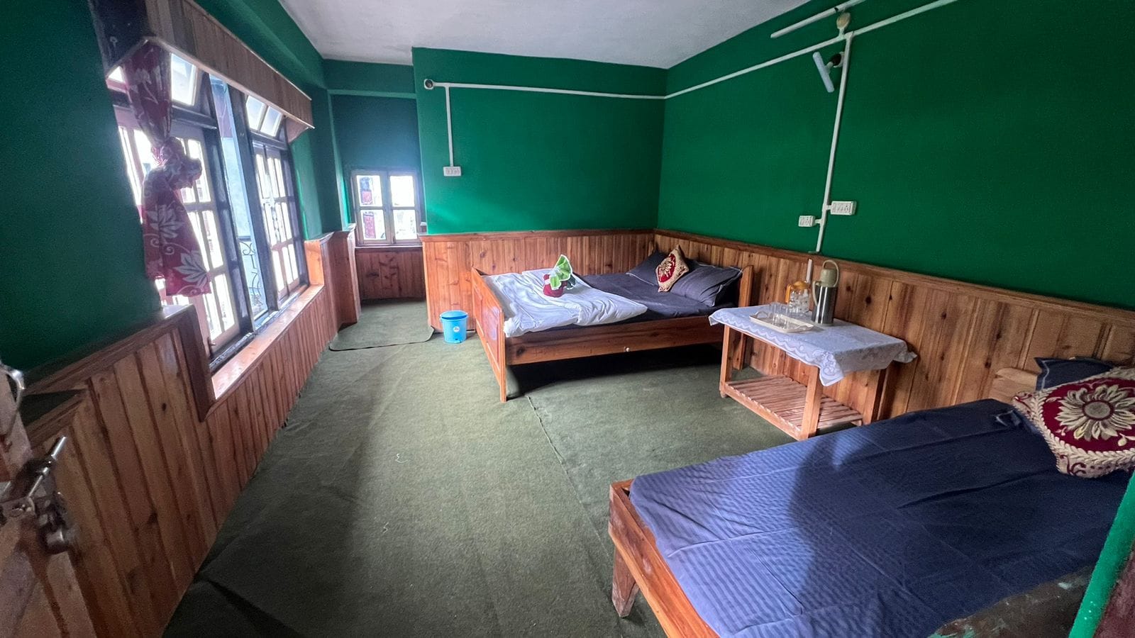 GOLDEN HOMESTAY - Tap to explore photos