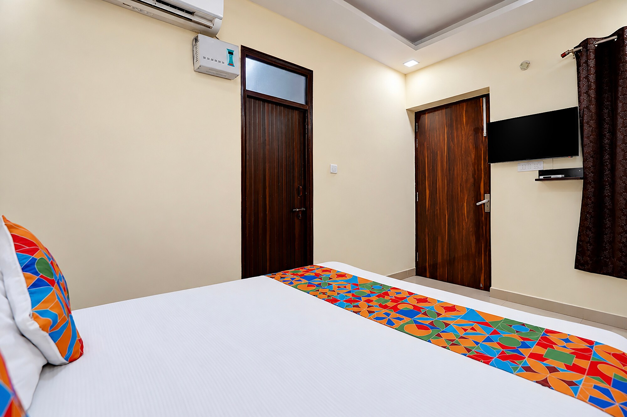 FabHotel Samrat Jawahar Nagar - Tap to explore photos