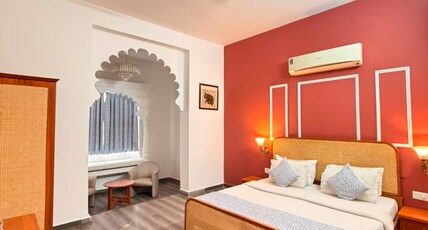 Footprint Luxe Udaipur- A Boutique Hostel Near Lake Pichola Room Type - Superior Double Room
