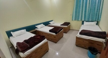King Lounge Room Type - Bedroom 4