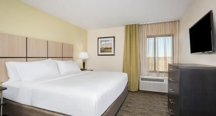 Candlewood Suites Pueblo, an IHG hotel Room Type - 1 King Bed 1 Bedroom Suite Comm Access
