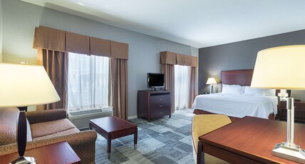 Hampton Inn & Suites Indianapolis/Brownsburg, IN Room Type - 1KNG STUDIO SOFABED NOSMOK