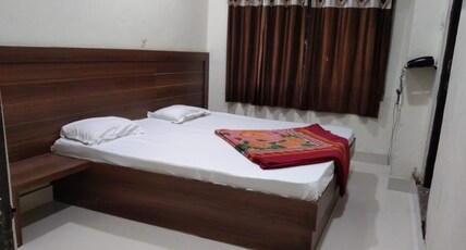SAHIBA PALACE GUEST HOUSE Room Type - Deluxe Double Bed Non Ac