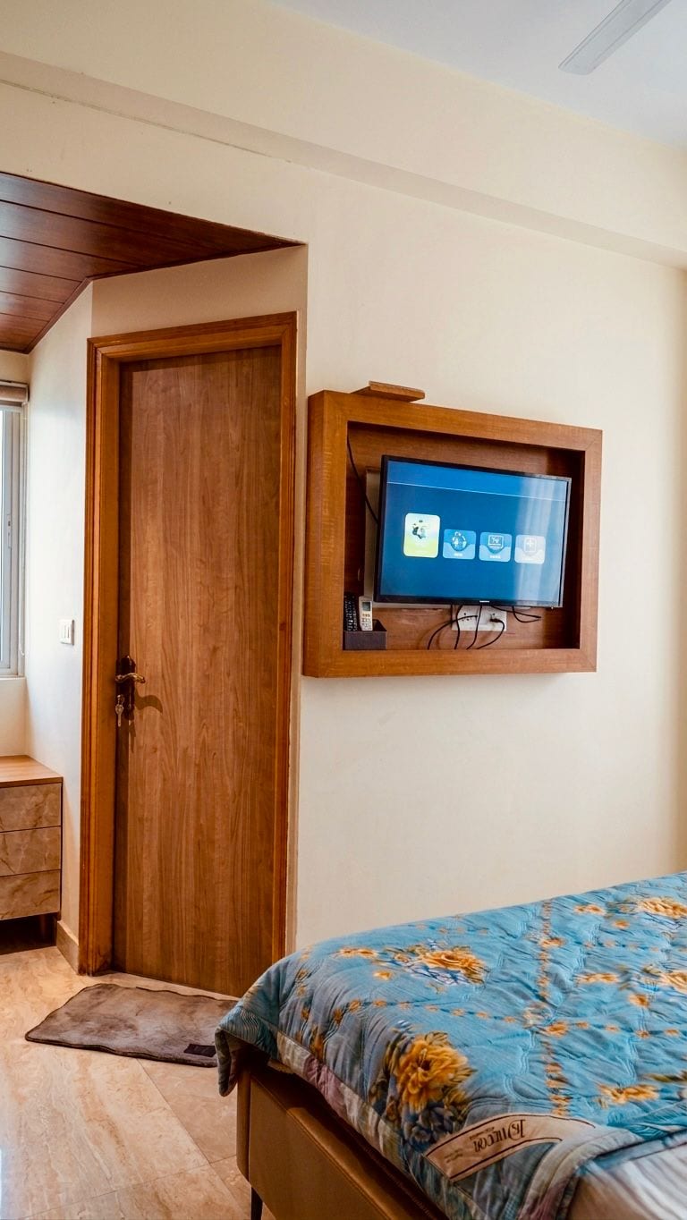 Vedik24 Resort Home Stay Vrindavan - Tap to explore photos
