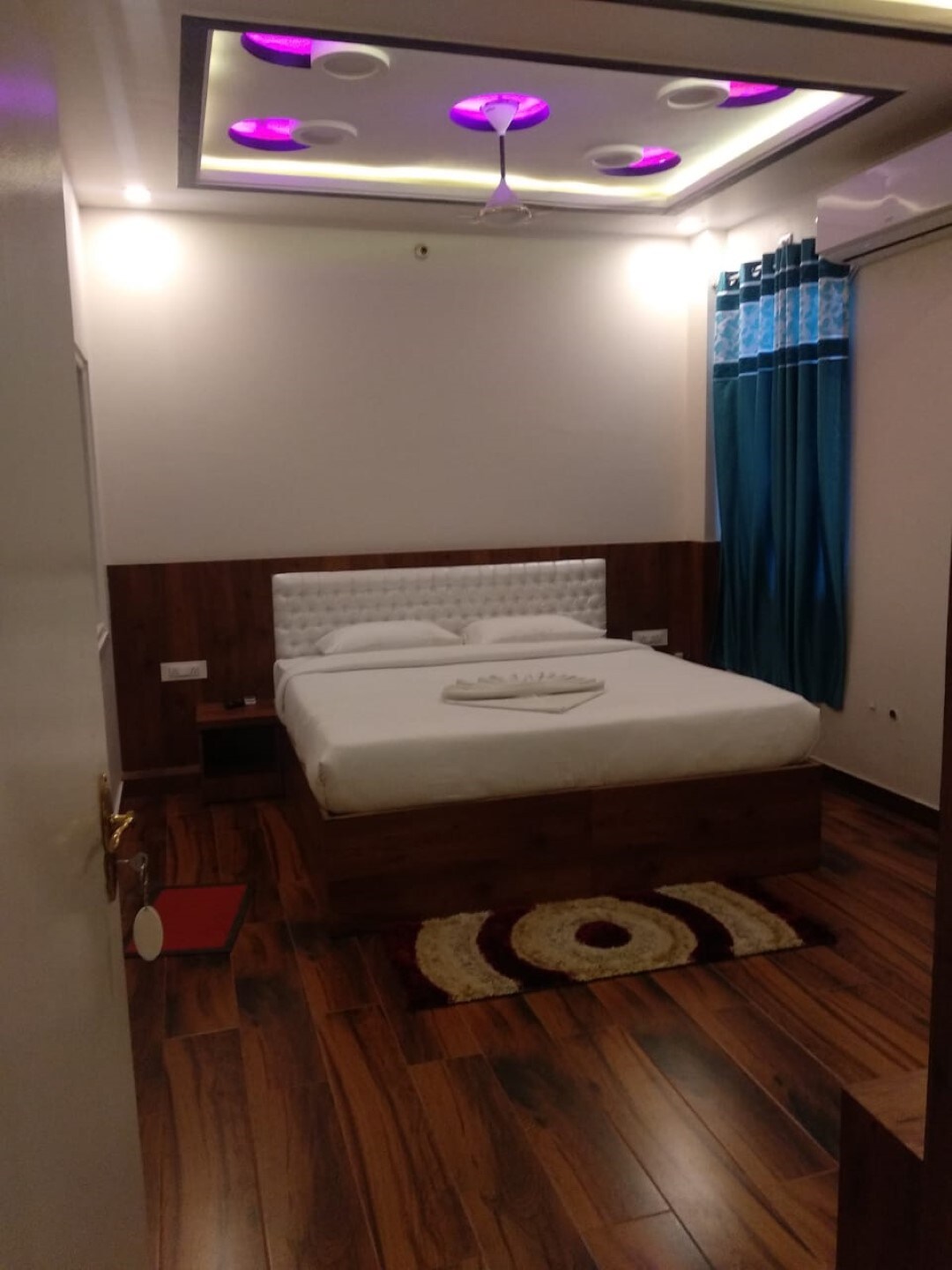 Gauri Villa Homestay 1 - Tap to explore photos