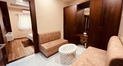 Hotel Luxury Inn Room Type - SUITE