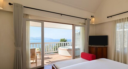 Centara Villas Phuket Room Type - Deluxe Spa Villa - King