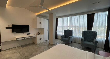 Hotel New Icon Room Type - City View King Size Bed Suit Room