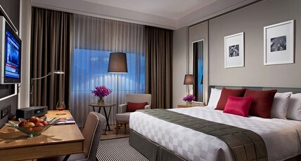Orchard Hotel Singapore Room Type - Premier King Room with Bathtub