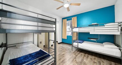 Samesun Hollywood - Hostel Room Type - Bed in 4-Bed Mixed Dorm with AC