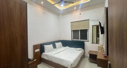 FabHotel Grand Villa Room Type - Premium Room