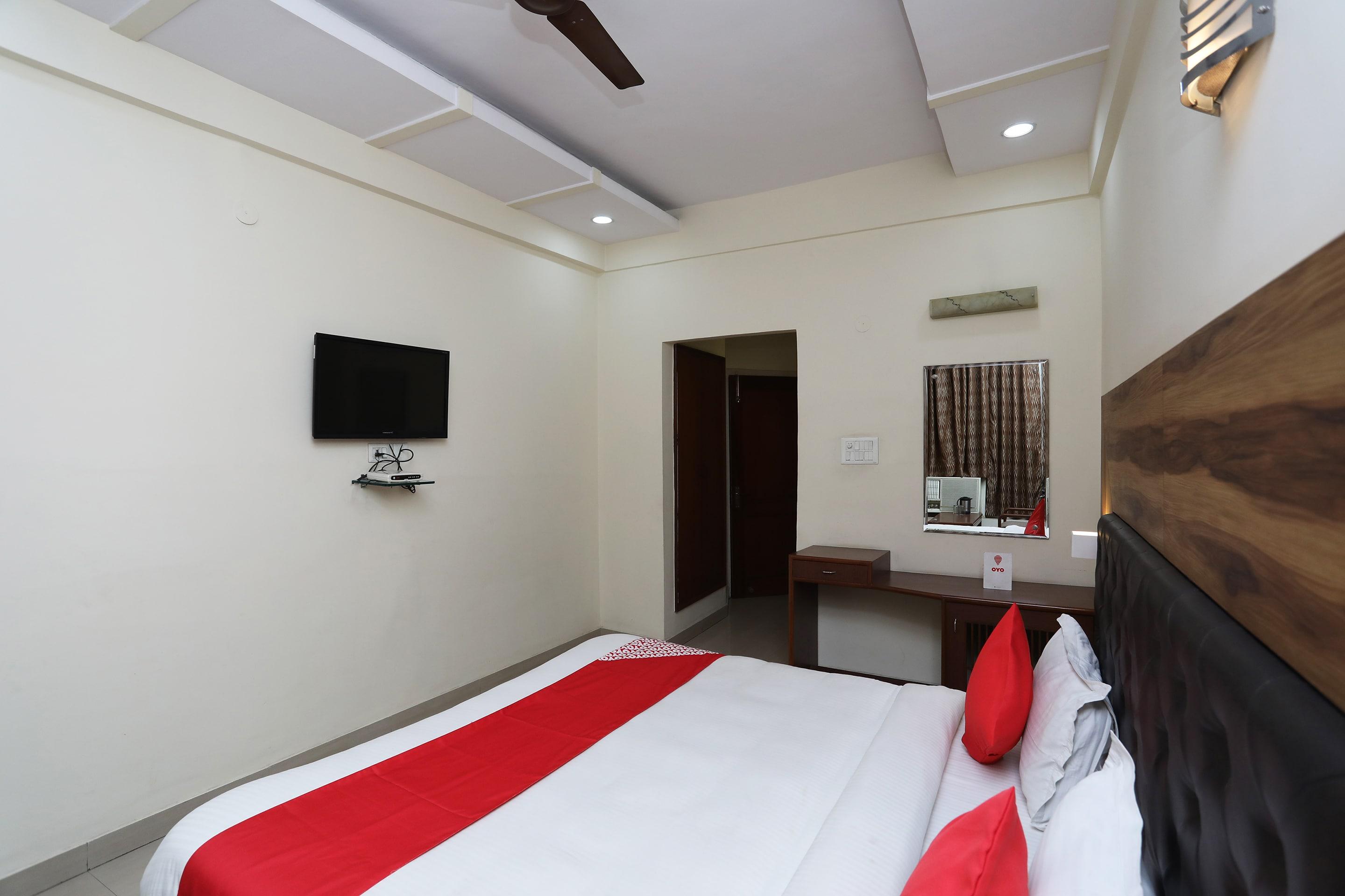 Hotel Kesar Palace - Tap to explore photos