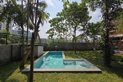 AKAM 30 yr Old Brick Villa Near Wonderla Kakkanad