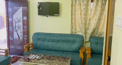 COUPLE PALACE Room Type - Bedroom 1
