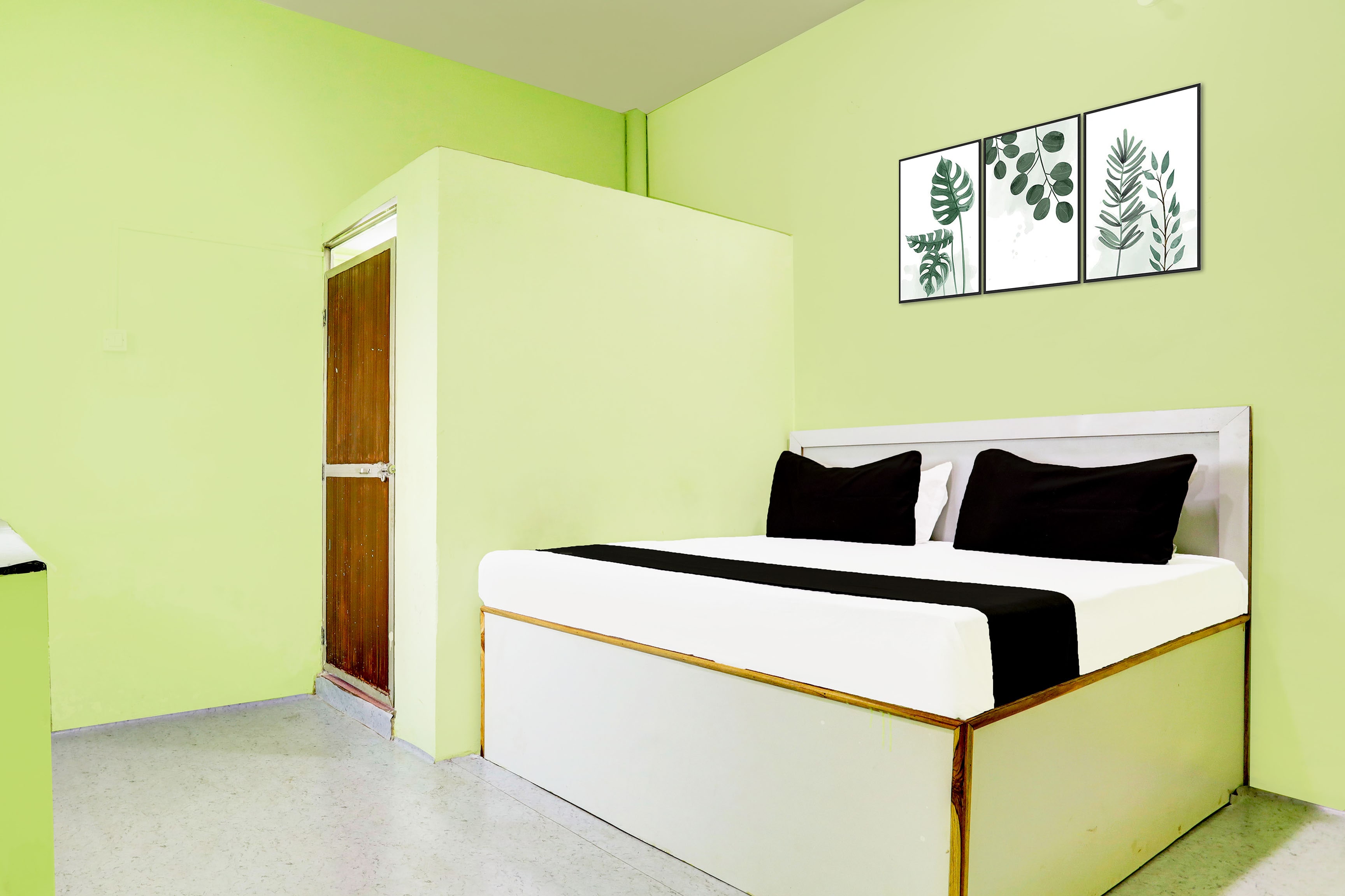 Hotel O Rajak G - Tap to explore photos