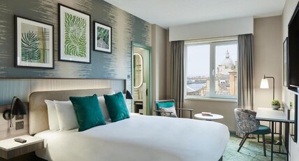 Leonardo Royal Hotel Glasgow Room Type - Executive Room with Super King Bed