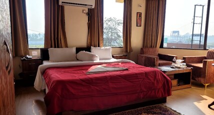 THE PRIMIUM IN Room Type - Platinum deluxe room