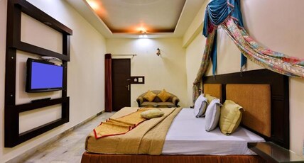 HOTEL YADU RESIDENCY Room Type - Gold