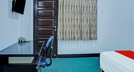 Hotel O Wisma Inayah Syariah Room Type - Indonesia Deluxe Double
