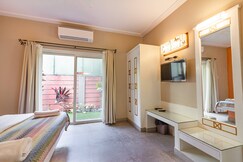Address of LookNoMore 5br Pool Villa Candolim Beach 600m