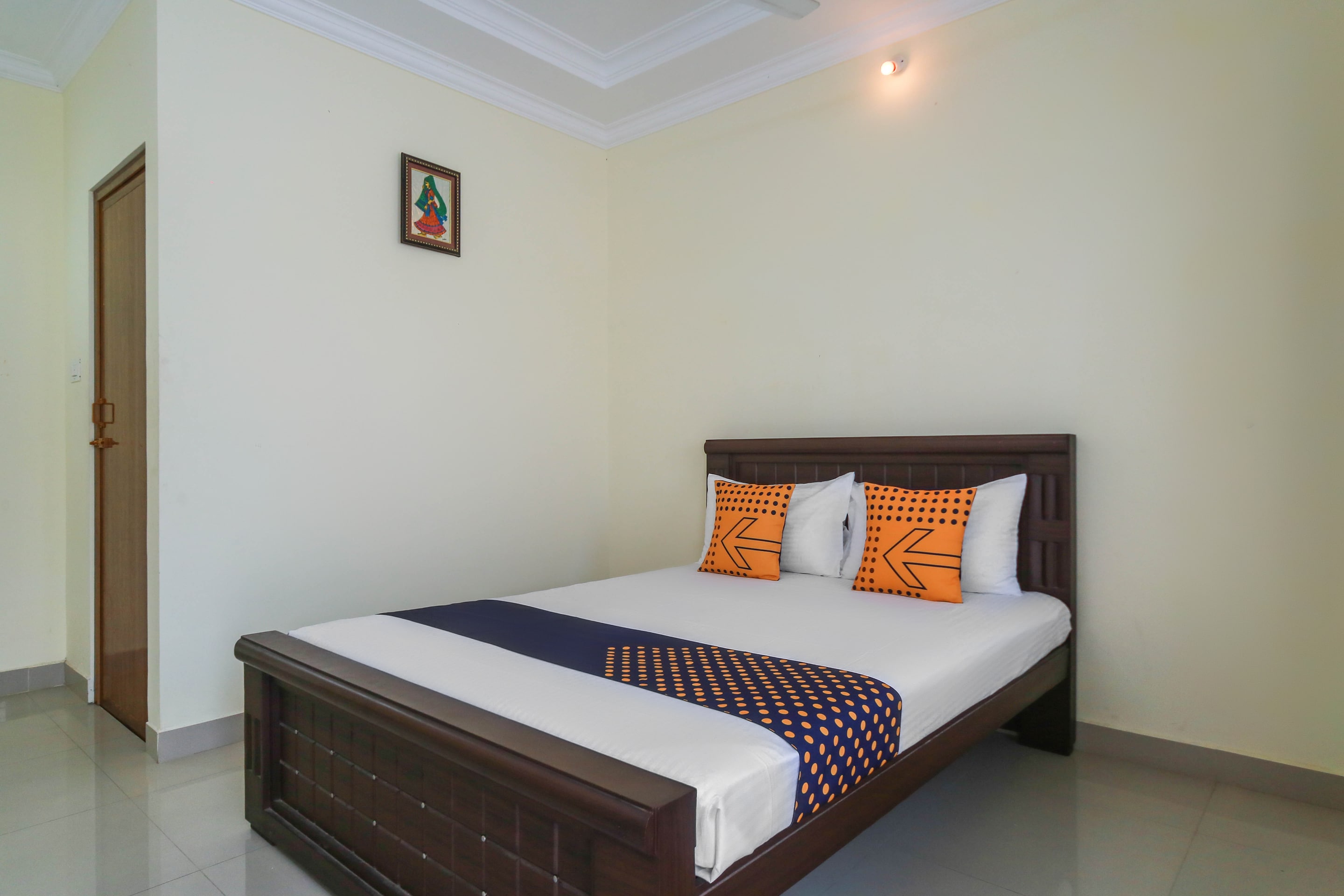 Hotel O Ramachandra Hospital Porur Formerly Raj Mahal - Tap to explore photos
