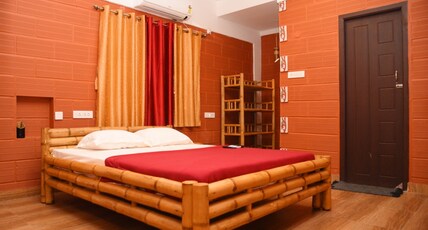 Viruksham Homestay Room Type - Deluxe Double Room