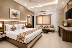 Hotel Ashish Palace