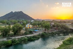 StayVista at Cottage Rivera