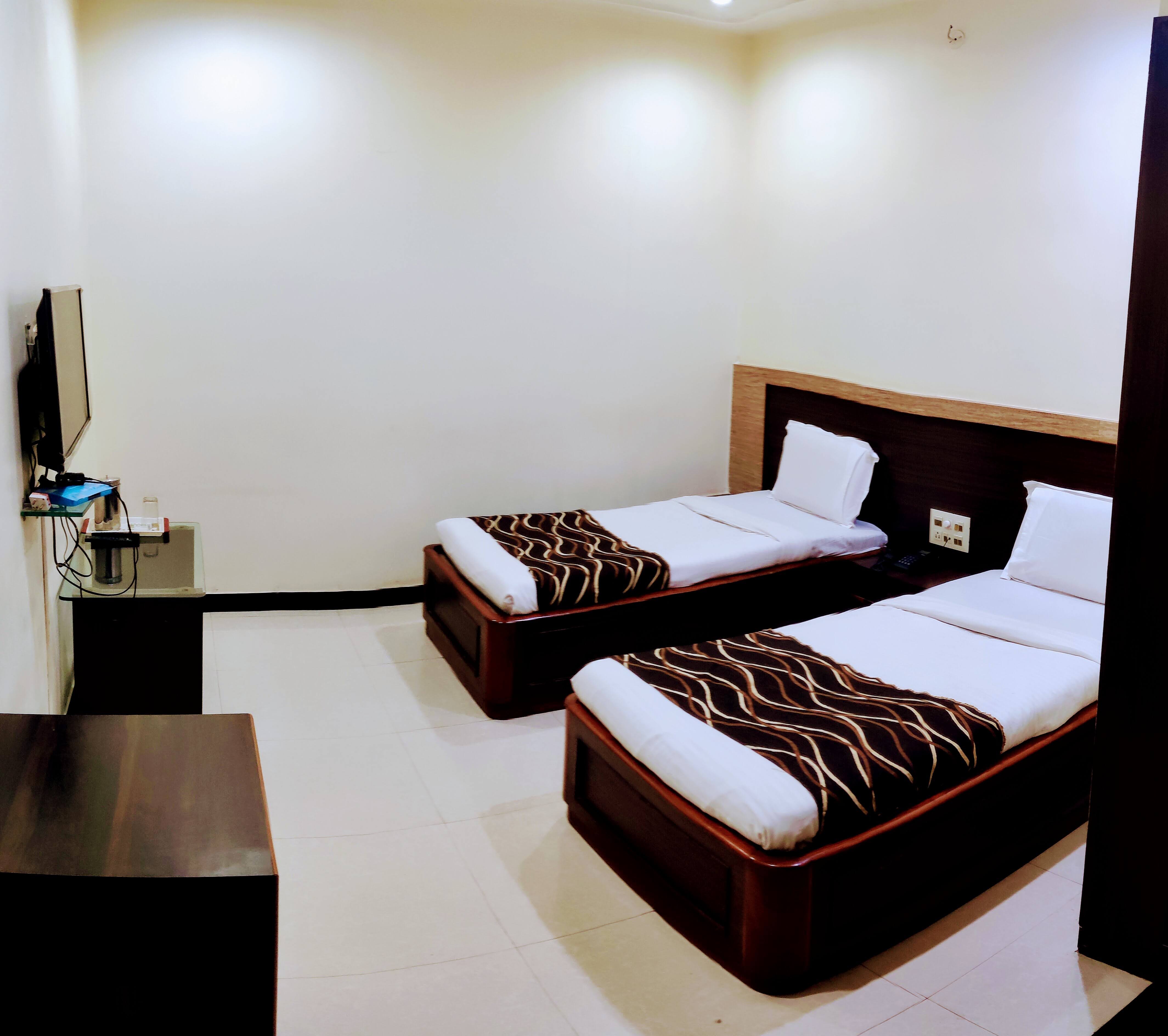 Hotel Shanti Home - Tap to explore photos