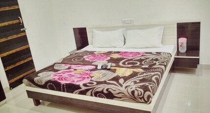 Hotel Shivam Residency Room Type - A.C ROOM