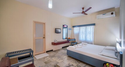 Hotel Sadhabishegam Vaitheeswarankoil Room Type - Utility A/C