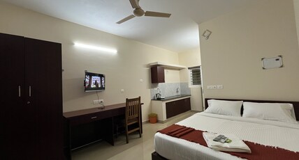 Luxura Heaven Room Type - Deluxe AC Room