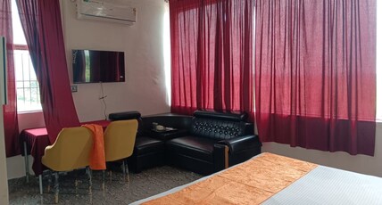 HOTEL ROYAL ORBIT Room Type - Deluxe AC