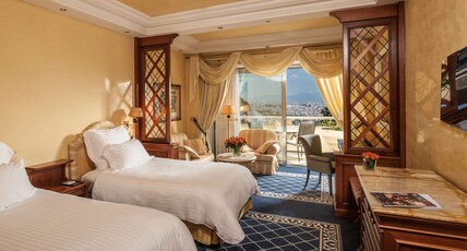 Rome Cavalieri, A Waldorf Astoria Hotel by Hilton Room Type - TWIN DLX PREMIUM ROME VIEW
