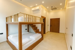Konnect Inn POD Hotel | Near IGI Airport & Opposite NDLS