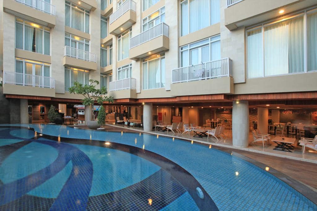Bedrock Hotel Kuta - Tap to explore photos