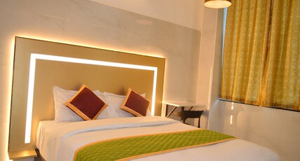M Grand Stay Room Type - Double Room AC