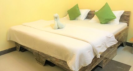 The Mango Tree | Rooms Dorms Room Type - Standard Non AC Room Double Bed