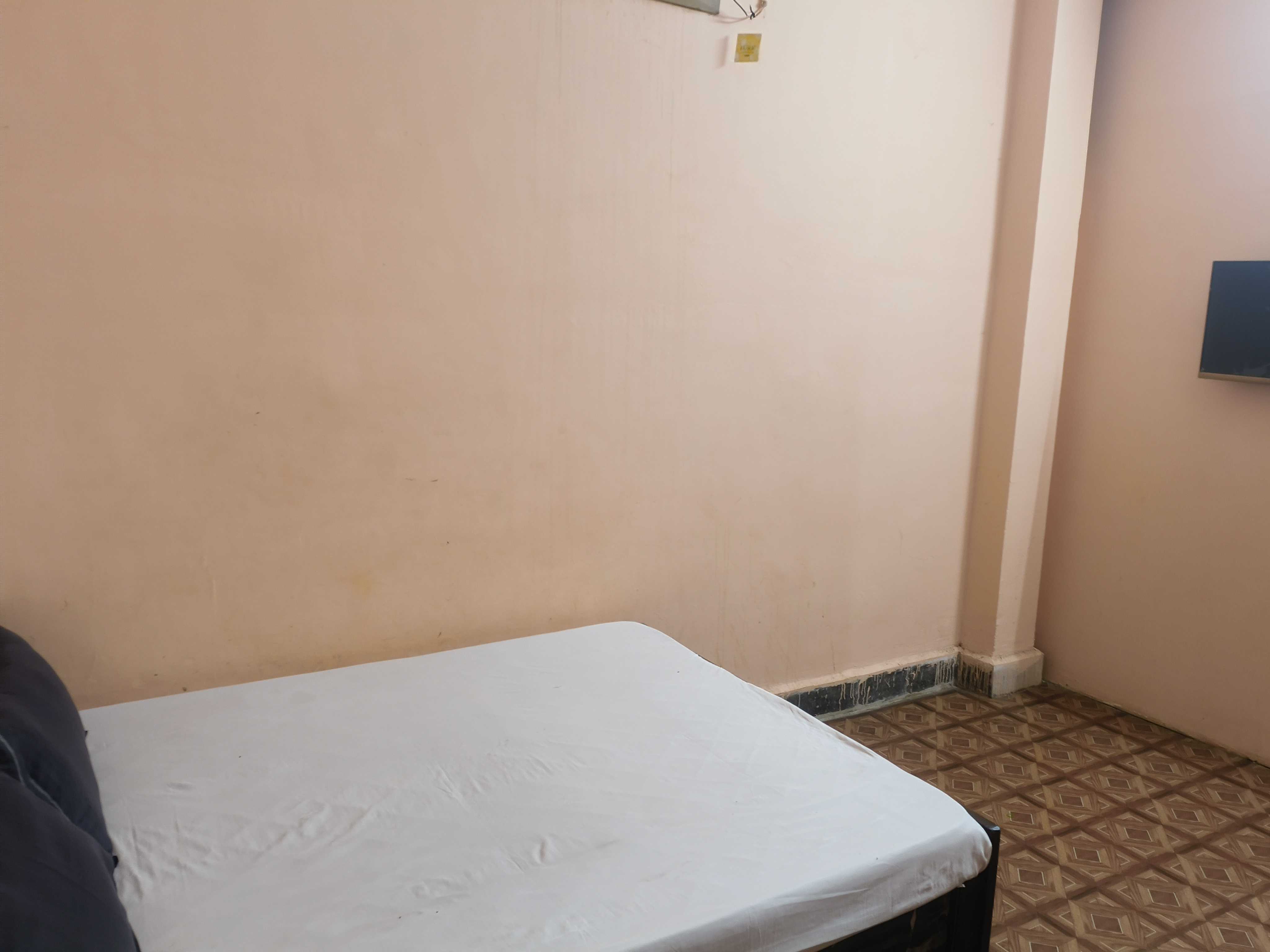 Hotel  O Hamar Mitan - Tap to explore photos