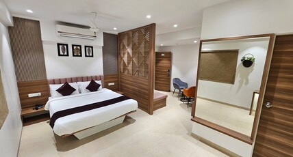 Hotel Veesons Executive Room Type - DELUXE SUITE