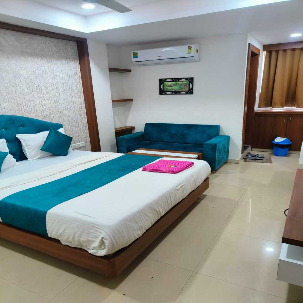 Hotel Mountain Inn Ahmedabad - Tap to explore photos