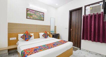 FabHotel ASP Royal Residency I - Janakpuri Room Type - Deluxe Room