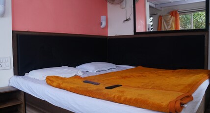 GODAI HOTEL Room Type - Deluxe Non Ac Room
