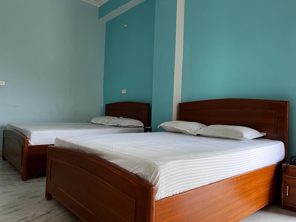 THE OAK AND CEDAR HOTEL AND RESORTS - Tap to explore photos