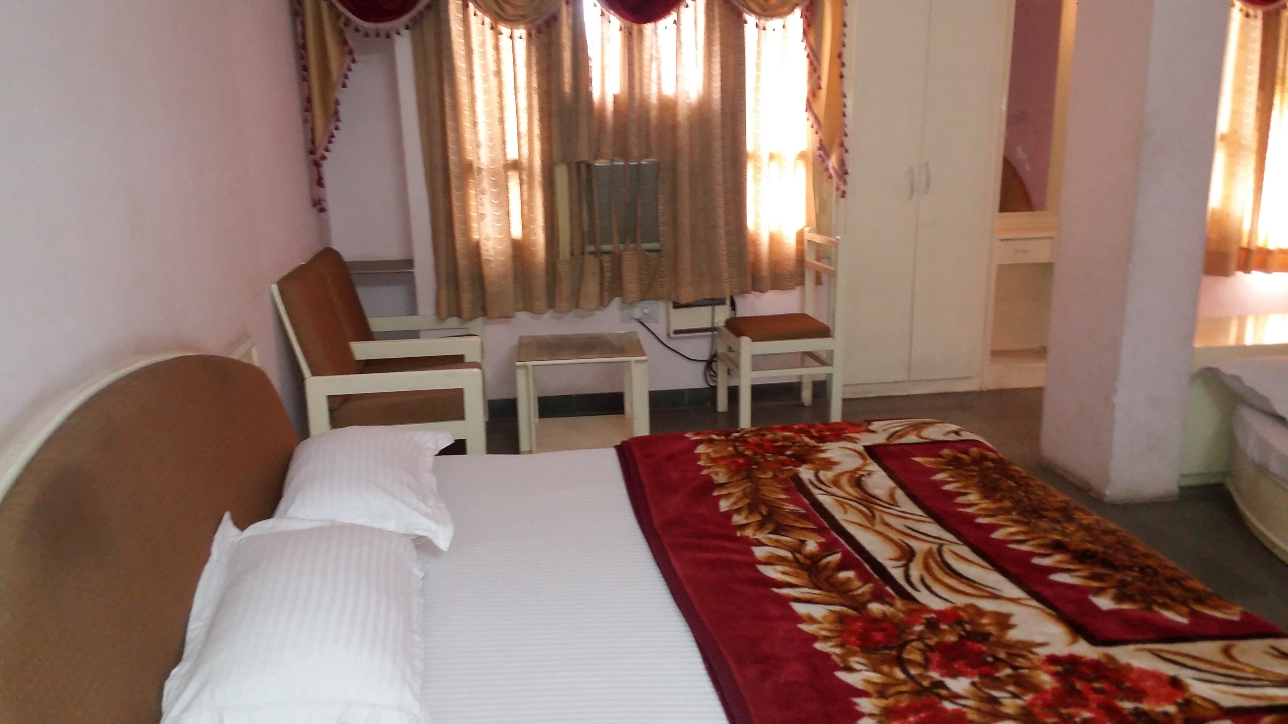 Hotel Gokul Dham - Tap to explore photos