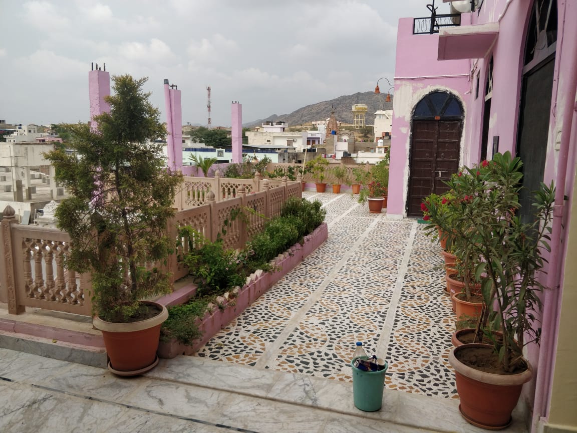 Hotel Kanhaia Haveli - Tap to explore photos