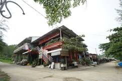 OYO 93628 Scorpion Guest House & Beach